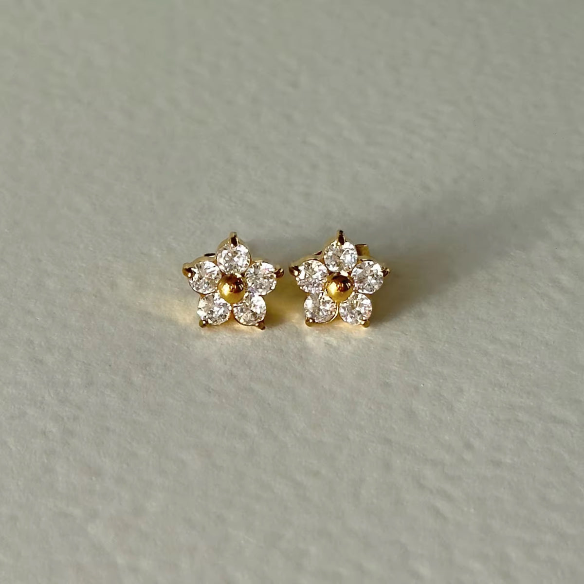 Daisy Studs