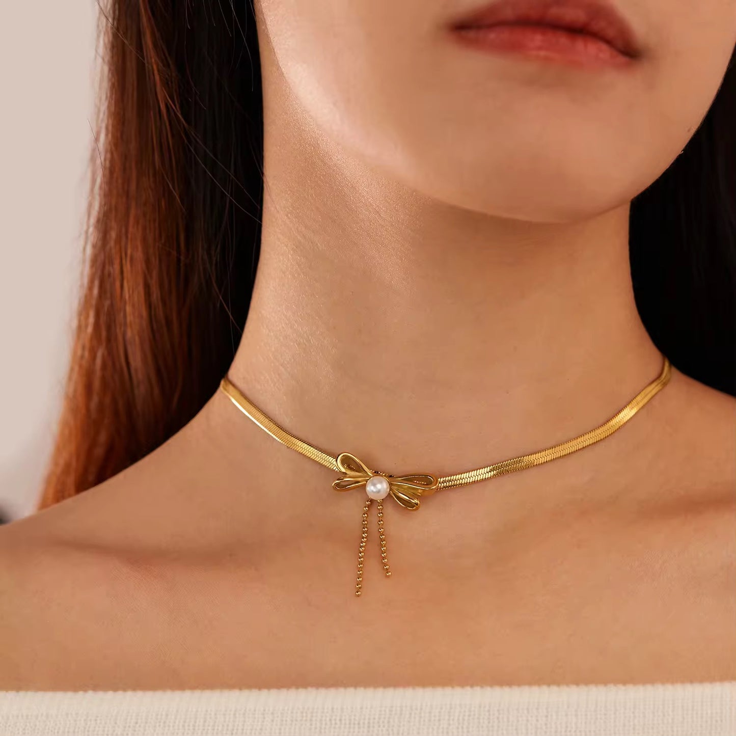Bow Pearl Necklace