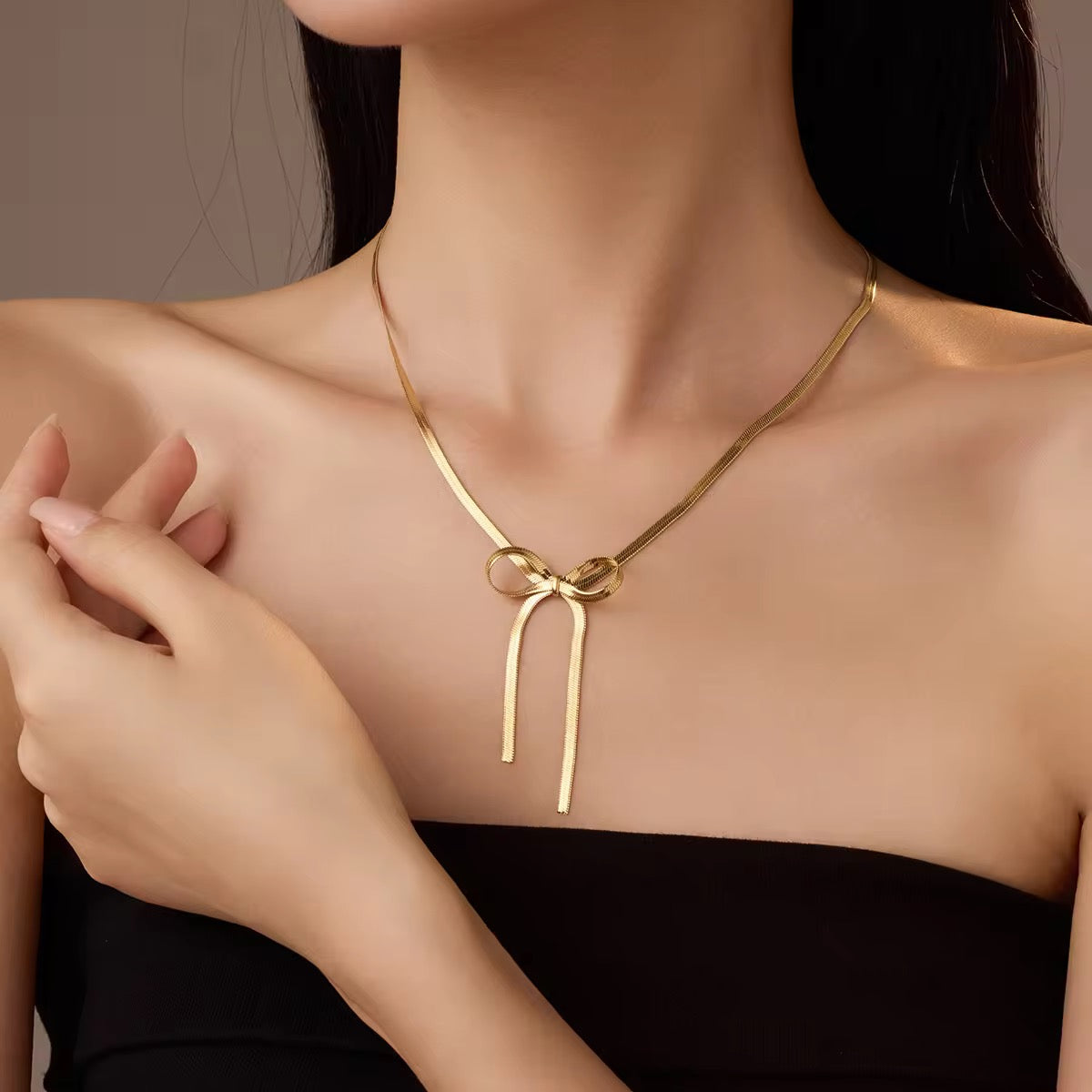 Long Bow Necklace