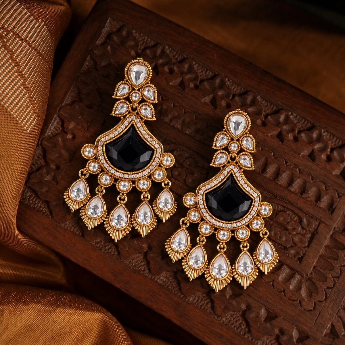 Noor Black Earrings