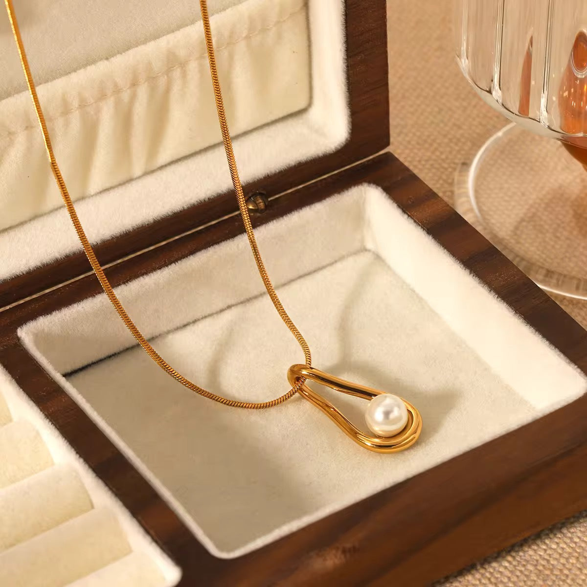 Saga Pearl Necklace