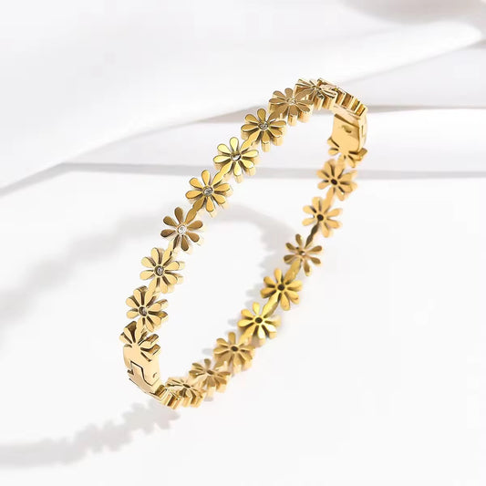 Lunastar Bangle
