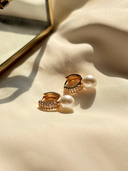 Mini Marta Pearl Earring