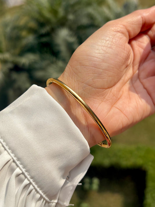 Basic Gold Bangle