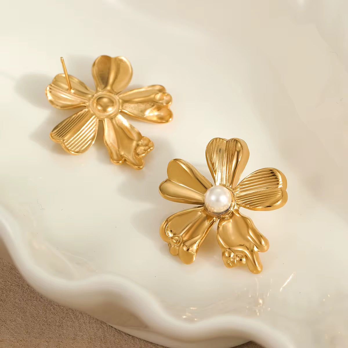 Flower Chunky Earrings