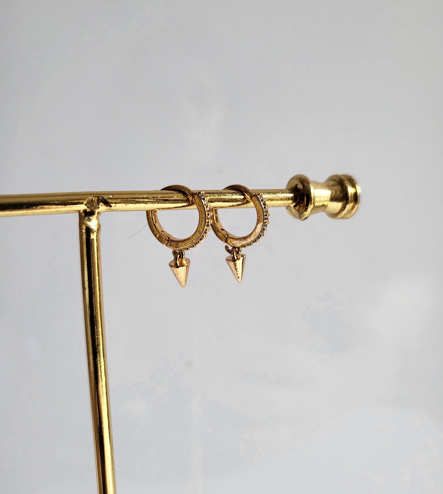 Nail Earring ( Upper Lobe )