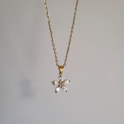 Bella Necklace