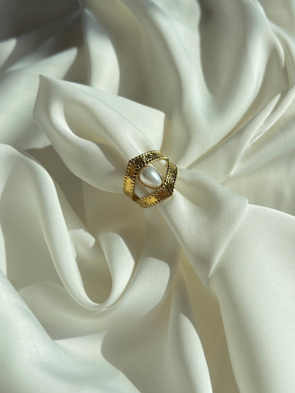 Swirl Pearl Ring