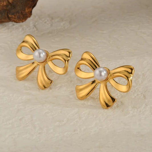Bow Pearl Stud