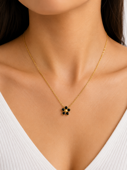 Daisy Black Necklace