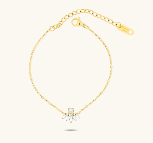 Vera White Bracelet