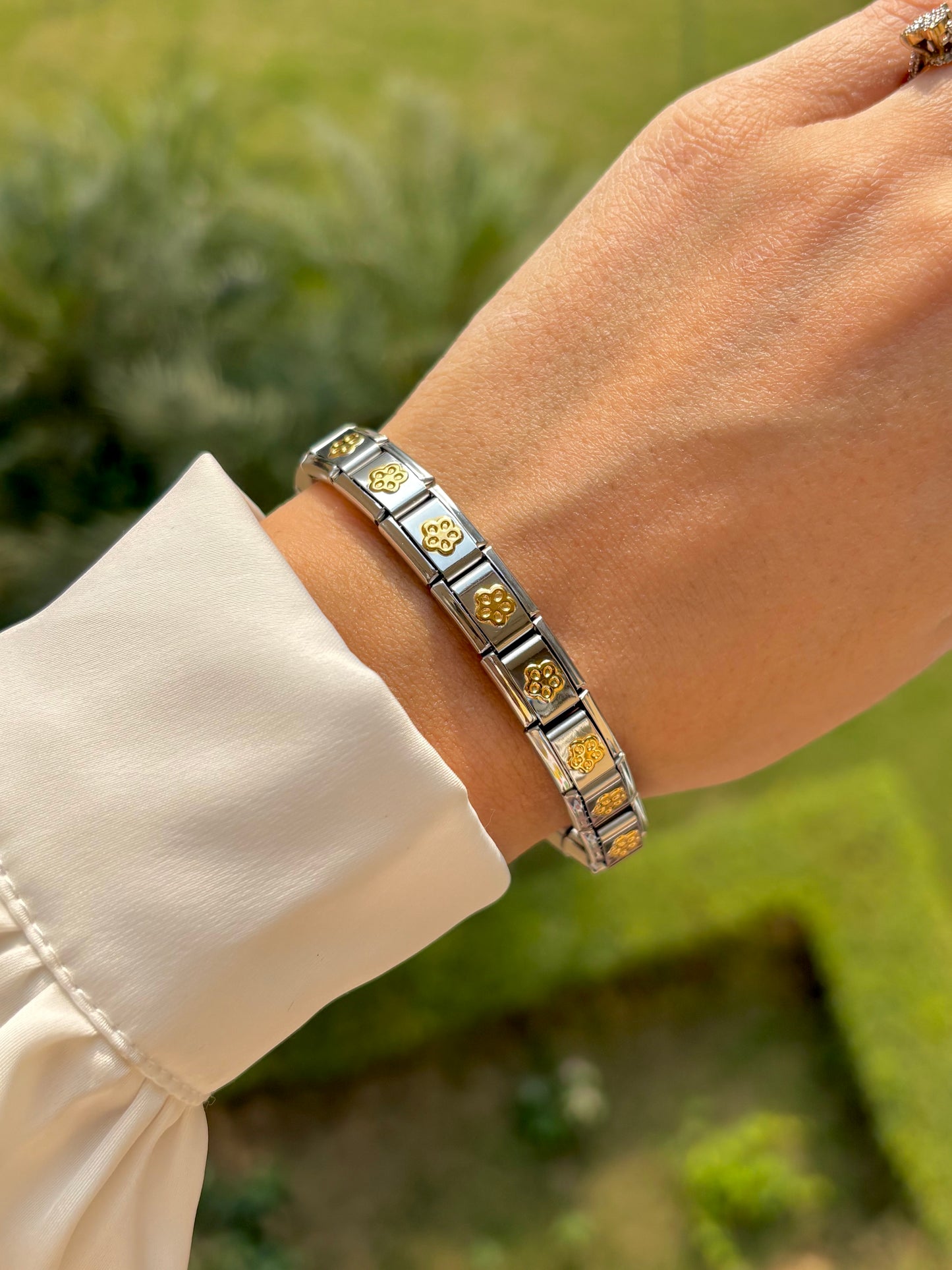 Dual Tone Flower Bracelet