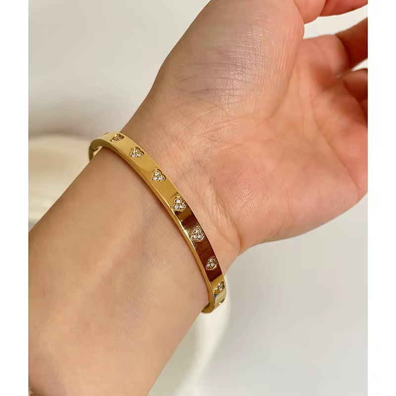 Love Bangle ❤️
