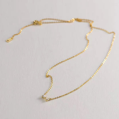 Minimal Bow Necklace