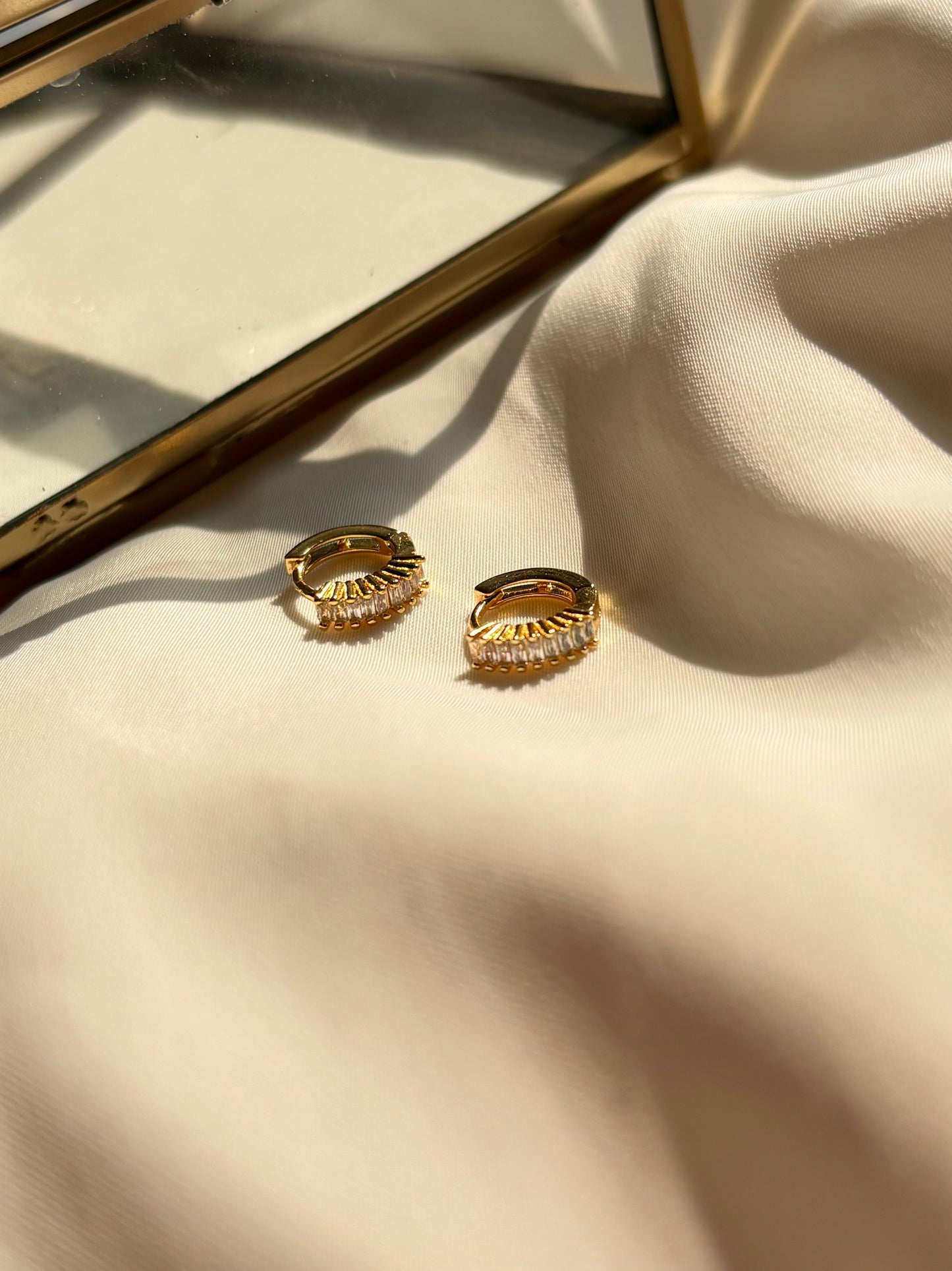 Aretas Earring ( Upper Ear Lobe)