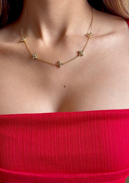 Minimal Clover Necklace