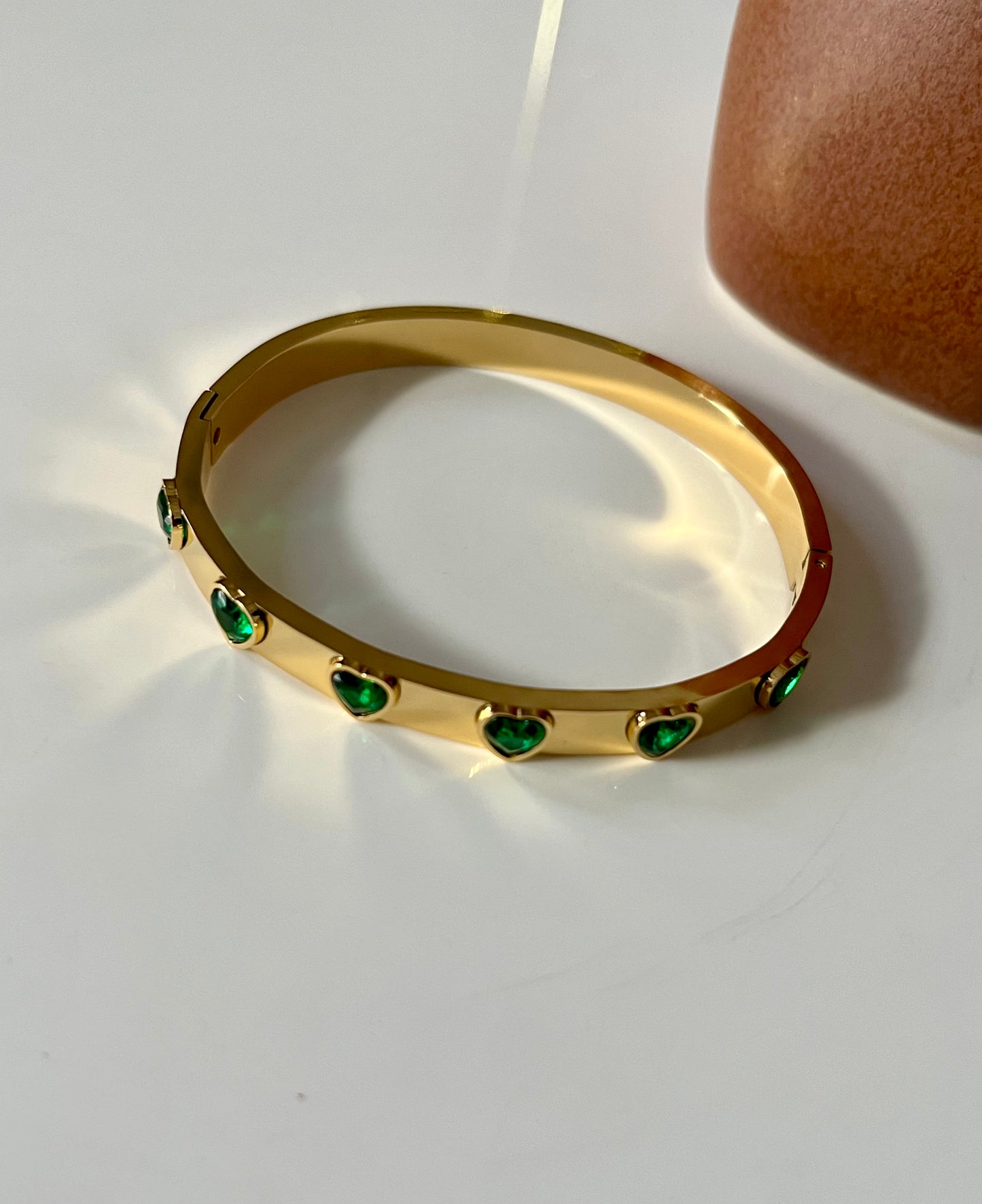 Heart Emerald Bangle