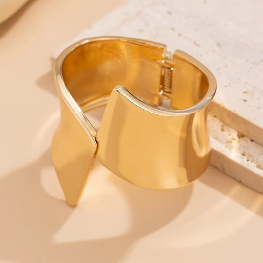 Lyra Bangle