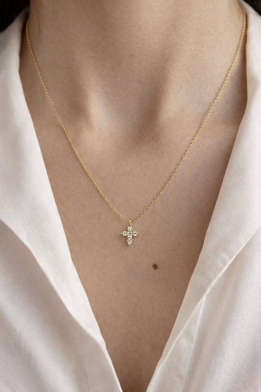 Cross Minimal Necklace