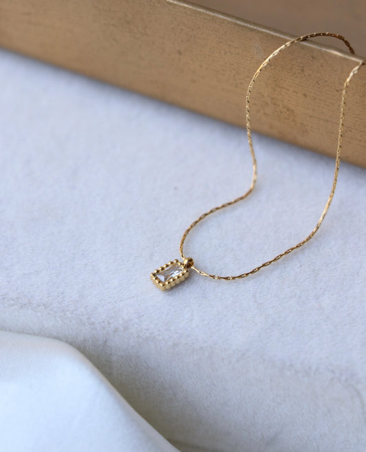 Minimal Venu Necklace