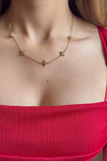 Minimal Clover Necklace