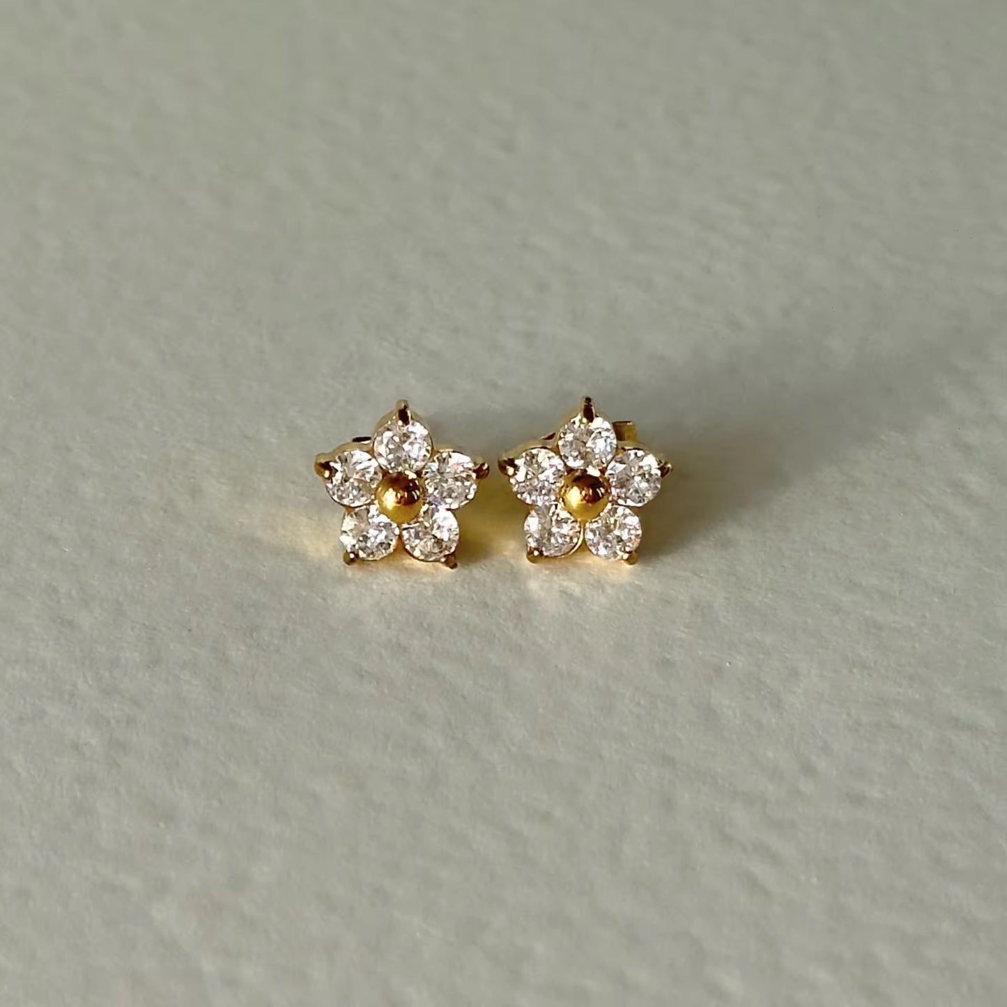 Daisy Studs