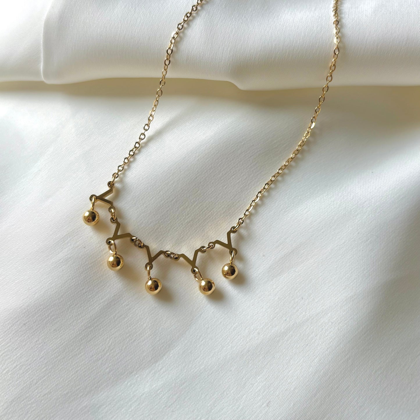 Zigzag Gleam Necklace