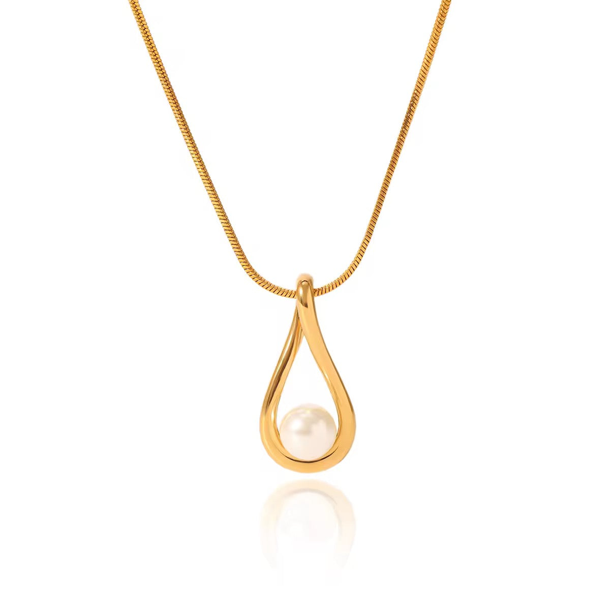 Saga Pearl Necklace