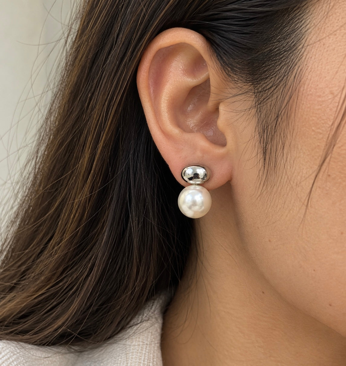 Luna Pearl Drop Studs