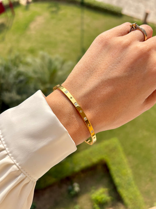Iconic Shine Bangle