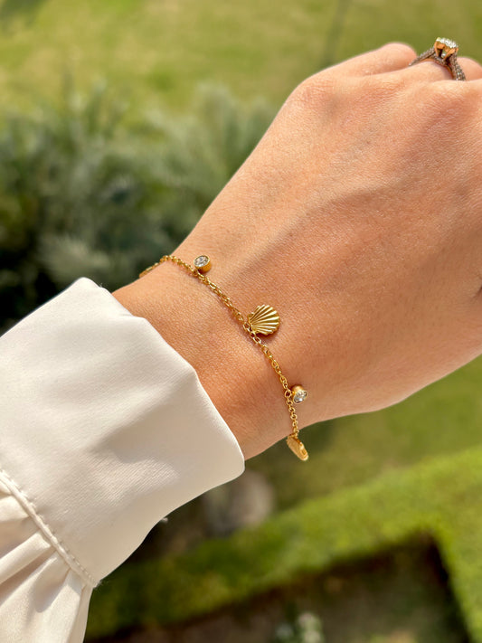 Helena Shell Bracelet