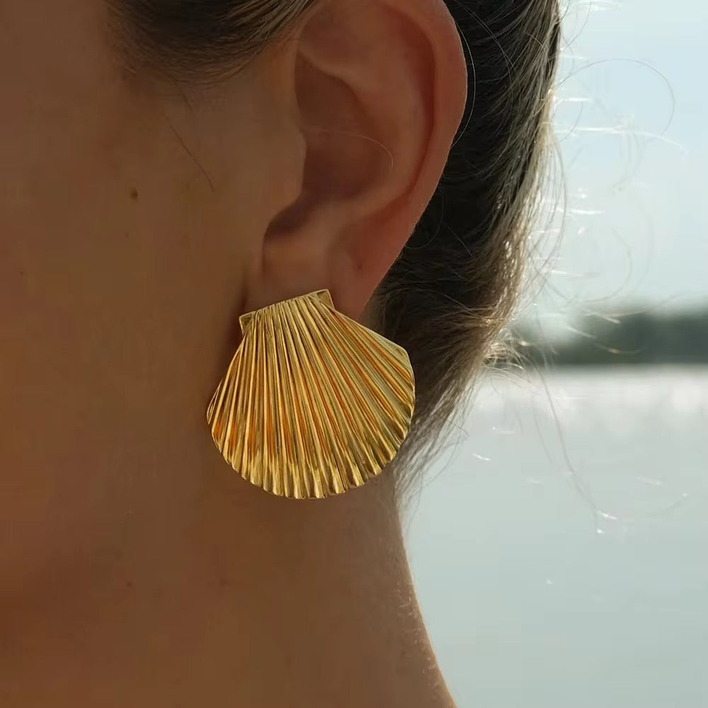 Shell Stud Earrings