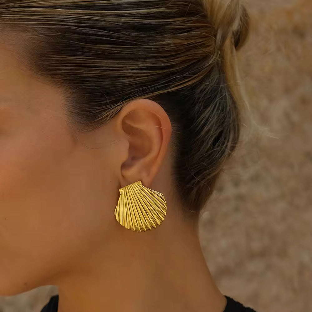 Shell Stud Earrings