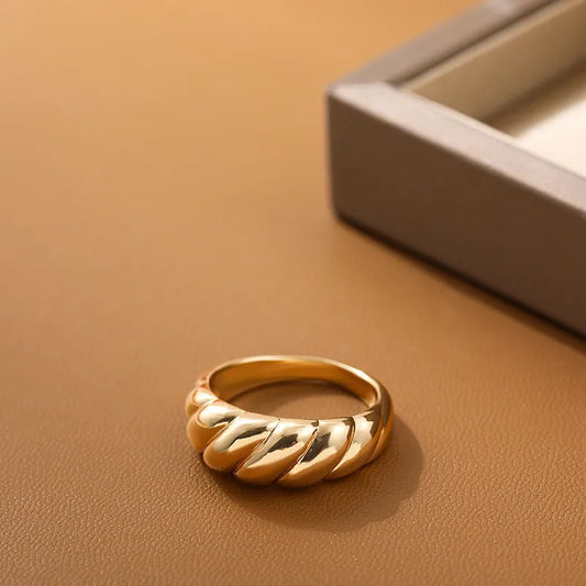 Croissant Ring